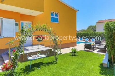 Kuća, Kaštela, 300 m², 615 000 € - 5
