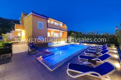 Kuća, Kaštela, 300 m², 615 000 € - 13