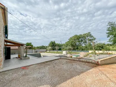 Steinhaus 180 m², Barban - Pool und überdachte Terrasse - 6