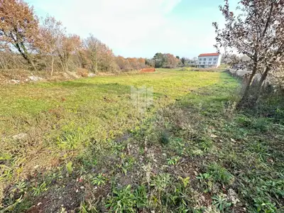 Istra, Građevinsko zemljšte 3 km od mora - 2