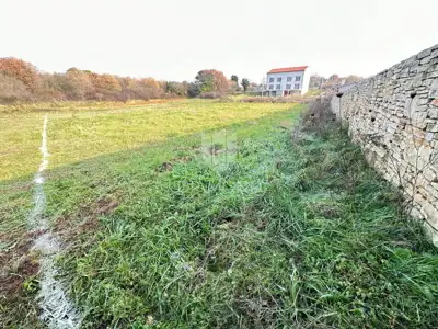 Istra, Građevinsko zemljšte 3 km od mora - 12