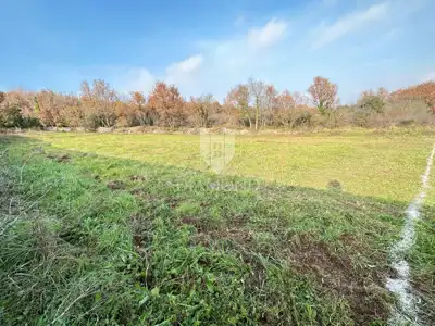 Istra, Građevinsko zemljšte 3 km od mora - 15