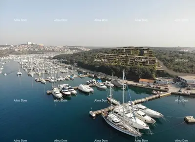 Stan 74 m², Veruda Pula, pogled na Marinu Veruda - 4