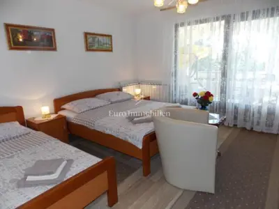 Kuća 472 m², Malinska na Krku - 7 apartmana i pogled na more - 22