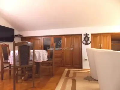 Kuća 472 m², Malinska na Krku - 7 apartmana i pogled na more - 16