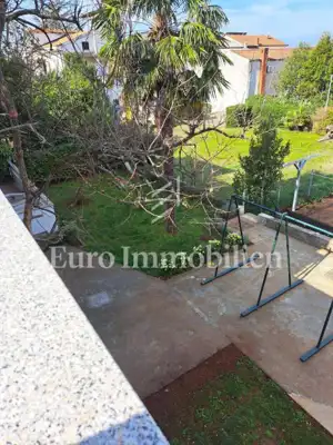 Kuća 472 m², Malinska na Krku - 7 apartmana i pogled na more - 2