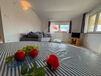 Apartment 50 m², Vodice - quiet location near the beach - 10