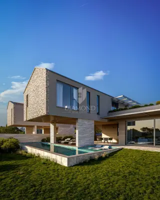 House for sale in Bale, 165 m²