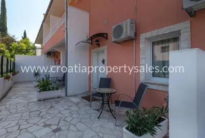 Kamena kuća u Trogiru, centar, 3 etaže i 13 apartmana - 6