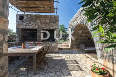 Krk Island, Krk - Surroundings, estate 300 m² with 2 pools - 9