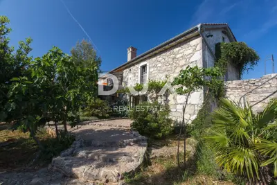 Krk Island, Krk - Surroundings, estate 300 m² with 2 pools - 5