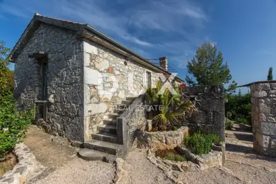 Krk Island, Krk - Surroundings, estate 300 m² with 2 pools - 2