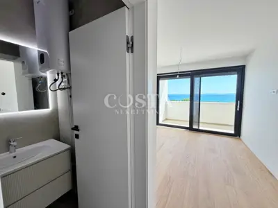 Stan 88 m², Privlaka - 2 lođe, krovna terasa - 12