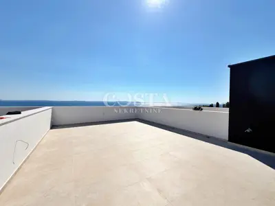 Stan 88 m², Privlaka - 2 lođe, krovna terasa
