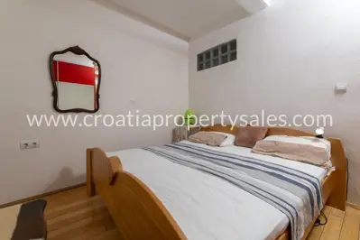 Stan, Omiš, 80 m², 2-soban, 250 000 € - 10