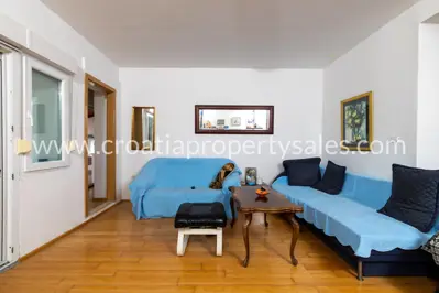 Stan, Omiš, 80 m², 2-soban, 250 000 € - 4