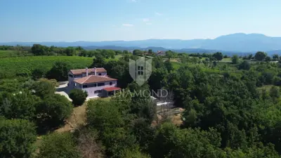 Kuća 303 m², Gračišće - mir i privatnost