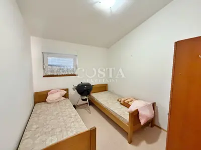 Erdgeschosshaus 155 m², Vir - 2 Apartments und privater Parkplatz - 8
