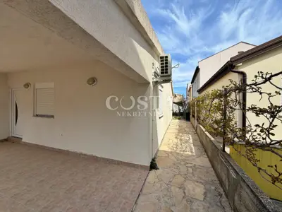 Erdgeschosshaus 155 m², Vir - 2 Apartments und privater Parkplatz - 17