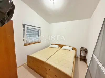 Erdgeschosshaus 155 m², Vir - 2 Apartments und privater Parkplatz - 7