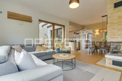 Kuća 220 m², Mlinovi - novogradnja u mirnoj ulici