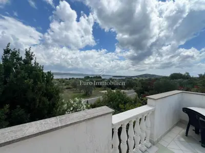House in Neviđane, island of Pašman - 3 residential units - 9