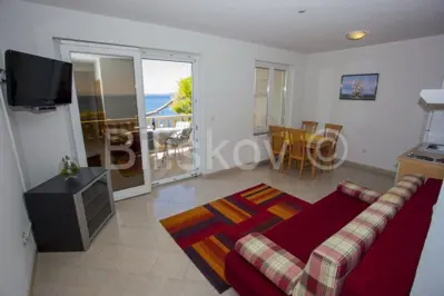 Apartmentgebäude 908 m², Drvenik, 80 m vom Meer und vom Strand entfernt - 2