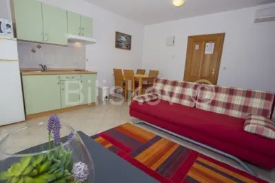 Apartmentgebäude 908 m², Drvenik, 80 m vom Meer und vom Strand entfernt - 3