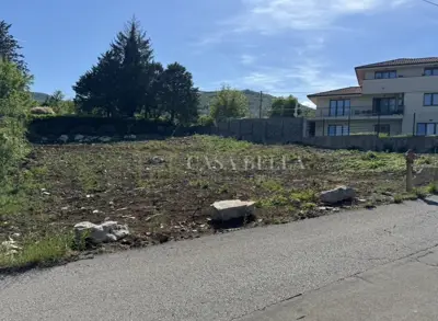 Građevinsko zemljište 809 m², Veli Brgud - uz glavnu cestu