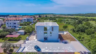 Novigrad, novogradnja, opremljem stan s bazenom! - 3