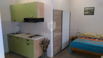 Kuća s 3 stana u blizini centra grada i plaža - 11