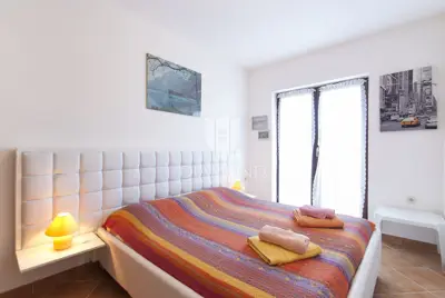 Kuća s 3 stana u blizini centra grada i plaža - 4