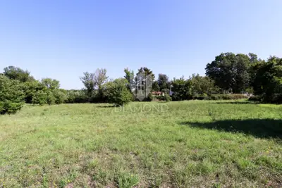 Building plot 877 m², Juršići - quiet location