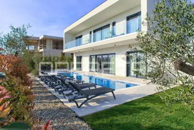 House for sale in Krk, 255 m²