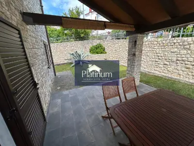 Kuća 200 m², Pula, Nova Veruda - samostojeća kamena kuća - 8