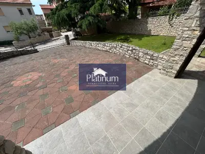 Kuća 200 m², Pula, Nova Veruda - samostojeća kamena kuća - 5