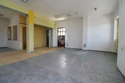 House 145 m², Marinići - quiet street and yard 498 m² - 3