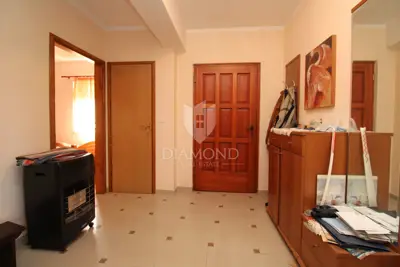 House 145 m², Marinići - quiet street and yard 498 m² - 13