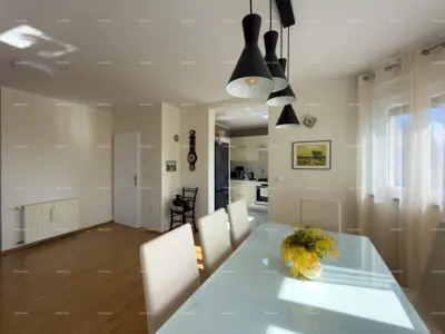 Kuća sa dva stana u okolici Pule - 11
