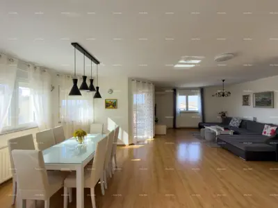 Kuća sa dva stana u okolici Pule - 15