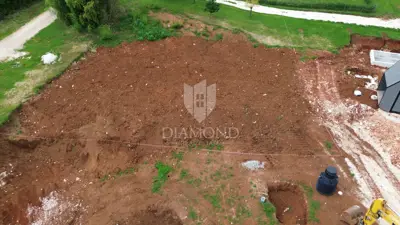 Land plot 900 m², Labin - quiet location and privacy - 2