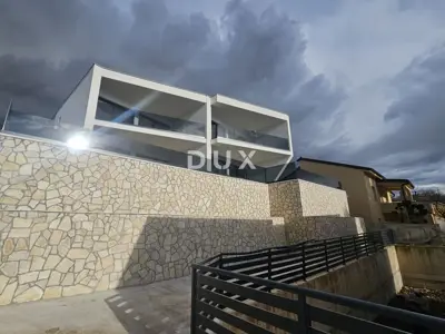House for sale in Jadranovo, 277 m² - 2