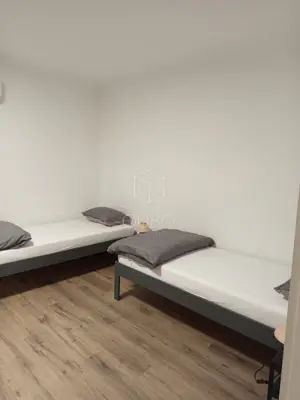 Stan 83 m², Buzet - 3 spavaće sobe i 2 kupaonice - 8