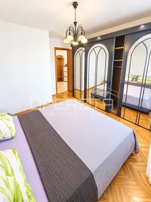 SPLIT, PAZDIGRAD – PROSTRANI TROSOBNI STAN 89 m² S GARAŽOM I POGLEDOM NA MORE - 12