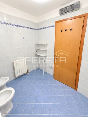 SPLIT, PAZDIGRAD – PROSTRANI TROSOBNI STAN 89 m² S GARAŽOM I POGLEDOM NA MORE - 18