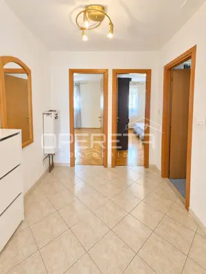 SPLIT, PAZDIGRAD – PROSTRANI TROSOBNI STAN 89 m² S GARAŽOM I POGLEDOM NA MORE - 13