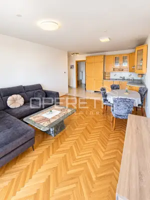 SPLIT, PAZDIGRAD – PROSTRANI TROSOBNI STAN 89 m² S GARAŽOM I POGLEDOM NA MORE - 3