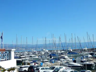 Ičići - 100m od mora, kuća s pogledom na more