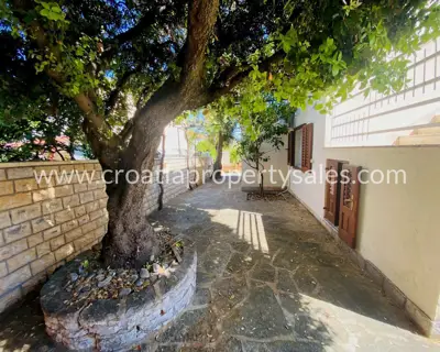 Kuća, Brač, 220 m², 690 000 € - 6