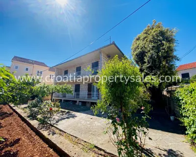 Kuća, Brač, 220 m², 690 000 € - 7
